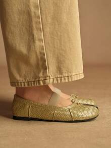 Rosivie 女士金色圆头平底玛丽珍分趾鞋，低跟，校园风圣诞节 - 金色 - 查看 2