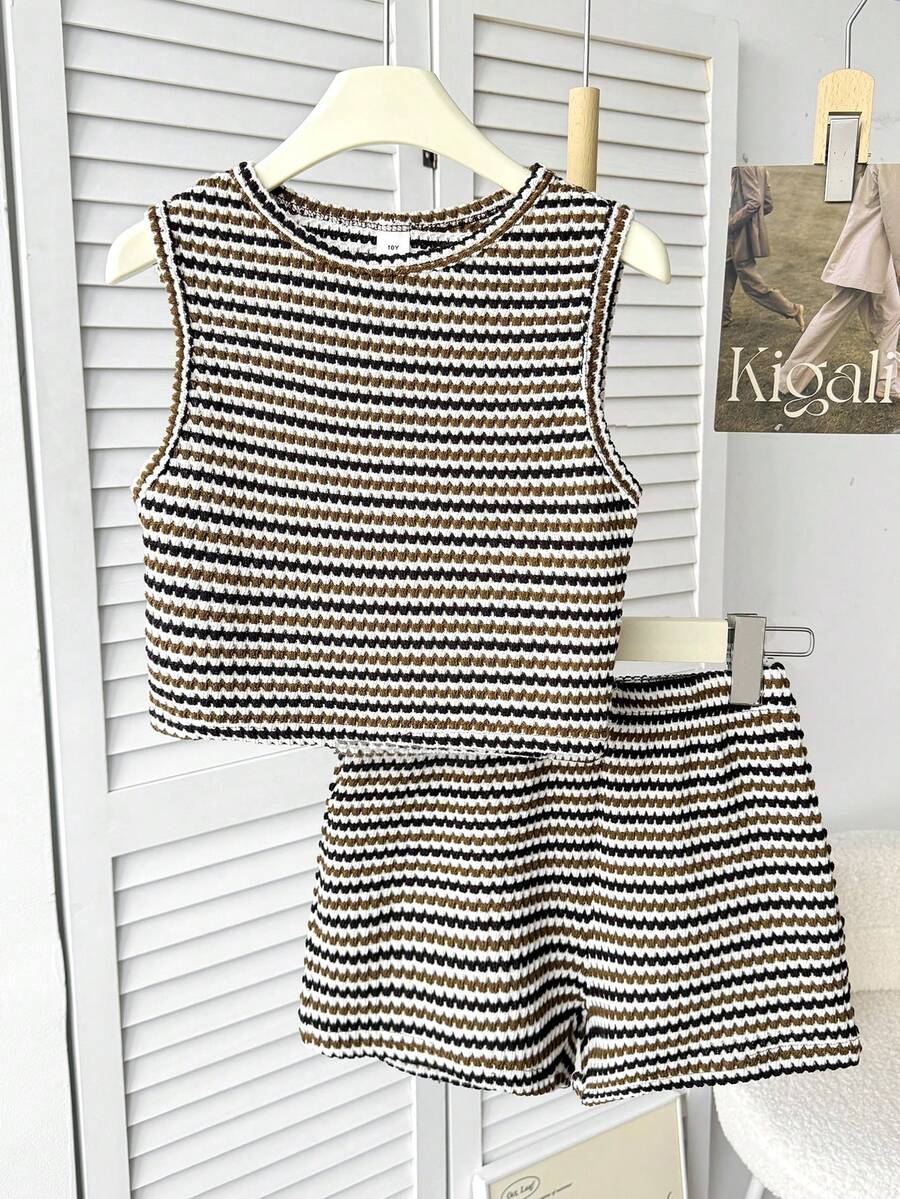SHEIN Bộ đồ cho bé gái tuổi teen: Áo tank top không tay cổ tròn kẻ sọc và quần short, kiểu dáng rộng rãi, tối giản, thoải mái. - màu nâu - Xem 1
