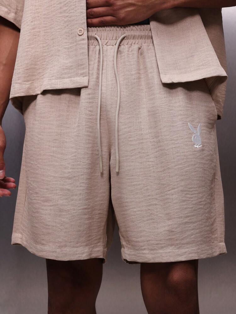 PLAYBOY X SUMWON Conjunto de camisa de botões com toque de linho e shorts com cordão.