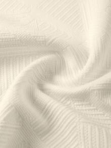 Manfinity CasualCool 男士几何压纹双色短袖圆领T恤，休闲百搭，适合度假、居家、运动、户外、派对等场合，简约百搭，面料舒适，自穿或送礼皆宜。 - 米色 - 查看 4