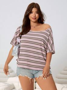 Solflare 春夏新款休闲条纹针织不对称肩短袖宽松大码T恤，适合户外、日常、派对、音乐节、返校、毕业典礼、度假、居家、街头风等多种场合穿着，可外穿或内搭 - 彩色 - 查看 1