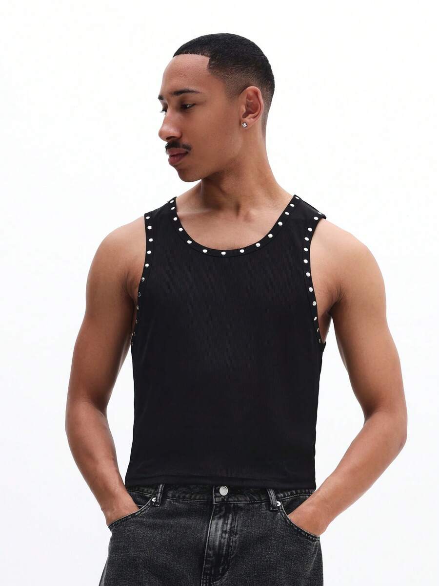 SUMWON 男士无袖罗纹背心，领口和袖口饰有金属铆钉，经典圆领，休闲夏季必备单品 - 黑色 - 查看 1