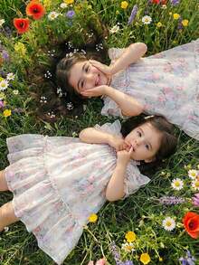 SHEIN 少女粉色雪纺印花短袖拼接荷叶边领宽松连衣裙，优雅大方，适合夏季、假日、旅行穿着。 - 杏色 - 查看 4