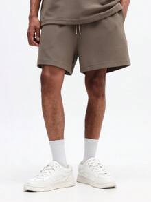 SUMWON Besticktes Poloshirt und Shorts Set mit Viertelreißverschluss und Tunnelzug in der Taille für lässigen Sommertragen - Khaki - Übersicht 4