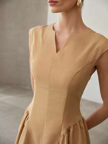 MOTF PREMIUM Vestido casual minimalista sin mangas con escote en V y cintura ceñida con patchwork - Marrón - Ver 2