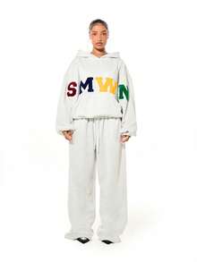 SUMWON WOMEN Quần jogger nữ màu xám dáng rộng in chữ nổi bật với chi tiết chữ màu sắc, chủ đề World Cup - Xám - Xem 3