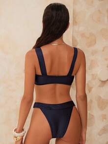 Swim Chiccia Ensemble de maillot de bain élégant et digne de la dernière mode pour femmes, avec décoration métallique, pantalon minimaliste sexy à larges bretelles ajourées, convenant pour les vacances à la plage au printemps, en été et en automne. Ensemble de maillot de bain deux pièces pour femmes, bikinis deux pièces pour femmes - Bleu marine - Voir 9