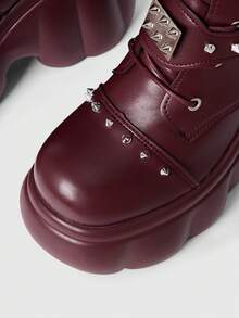 ROMWE Grunge Punk 2026秋冬新款时尚朋克风酒红色PU圆头铆钉系带厚底哥特金属机车靴，适合娇小女性增高 - 酒紅色 - 查看 4