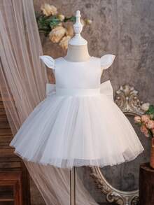 SHEIN Glamorique Kids 優雅白色花童女嬰公主洋裝，夏季網紗蓬蓬裙搭配3D花卉裝飾與荷葉袖，適用於生日派對、婚禮、洗禮、節慶 - 白色 - 查看 2