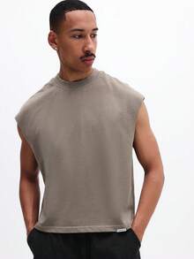 SUMWON Áo tank top nam dáng ngắn Chicago 06 không tay cổ tròn, chất liệu cotton pha, kiểu dáng casual mùa hè, thêu chữ, dáng rộng, phong cách đường phố đô thị. - Màu Khaki - Xem 4