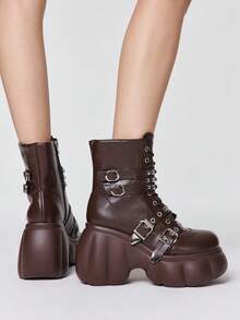 ROMWE Grunge Punk 女士高跟凉鞋~ 2026 新款时尚秋冬朋克风棕色 PU 圆头坡跟厚底铆钉金属扣前拉链小高跟骑马靴性感女孩踝靴 - 棕色 - 查看 5