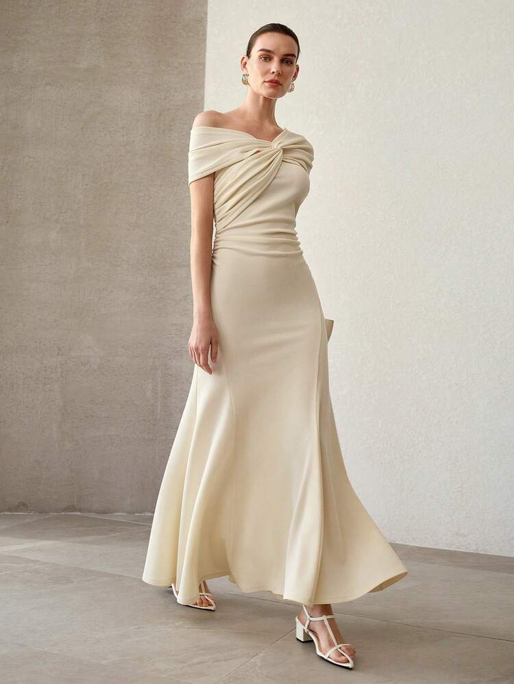 WOMEN'S KNITTED ASYMMETRIC SHOULDER RUCHED MAXI DRESS WITH WAIST CINCHING
