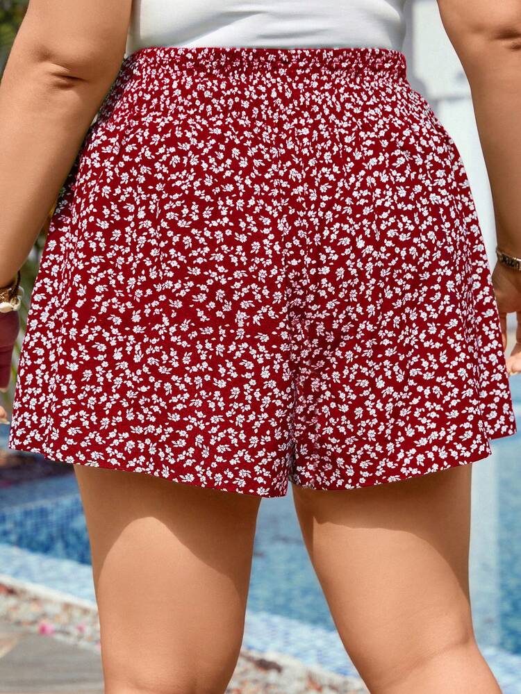 Plus Size Casual Ditsy Floral Shorts