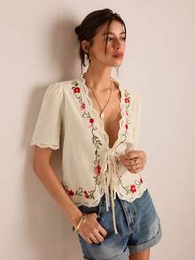 Easelle 女士度假系带泡泡袖刺绣休闲衬衫花朵刺绣夏季海滩度假杏色 - 杏色 - 查看 3