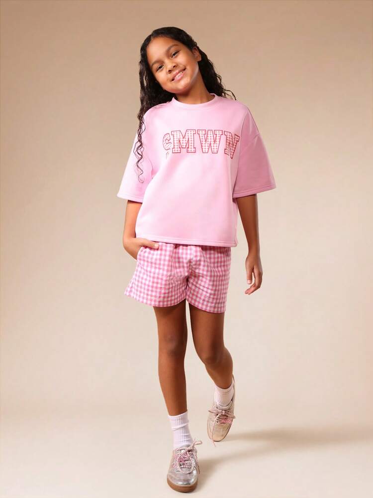 Conjunto Coordenado de Camiseta de Manga Curta com Gola Careca Rosa e Shorts Xadrez, Conjunto Casual de Primavera/Verão para Adolescentes com Estampa de Texto