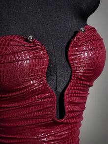 SHEIN ICON 女士修身连衣裙，镂空领口，金属装饰 - 酒紅色 - 查看 7