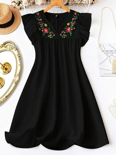 SHEIN LUNE Vestido midi elegante y casual para mujer con patrón floral versátil y cómodo, cuello en V y mangas con volantes, color blanco, talla grande, para primavera/verano/otoño