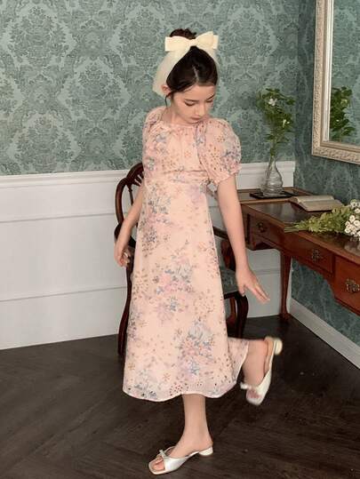 DAZY Girls' French Embroidered Ditsy Floral Short Sleeve Vacation Dress, Summer