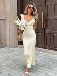 Pariaura 2026 Summer New Sweet Tie Ruffle Hem Dress, Soft Comfortable Fabric In Pale Yellow, Romantic Vacation Style, Wide Collar With Ruffle Trim, Adjustable Ruffle Shoulder Straps, Backless Lace-Up Design, Bow Accent On Front, Slimming Fit, French Elegant Dress, Romantic Vacation Dress, Ins-Inspired Dress Cream Maxi Dress Elegant Maxi Dress Ruffle Maxi Dress Elegant Summer Dress Elegant Spring Dress - Cream - View 4