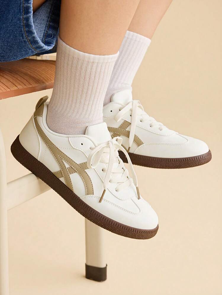 CUCCOO EASI Women's Casual Contrast Color Comfortable Sports Sneakers For Daily Wear For Christmas