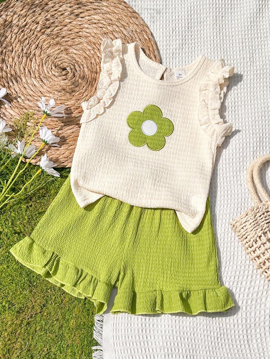 SHEIN Vintaside Kids 女童（小号）针织提花象牙色荷叶边吊带背心和粉色荷叶边短裤套装，可爱迷人的宝宝夏季服装 - 綠色 - 查看 1