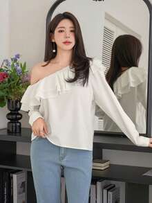 DAZY Blusa feminina elegante de cor sólida com babados nos ombros, ideal para primavera/verão. - Branco - Ver 3