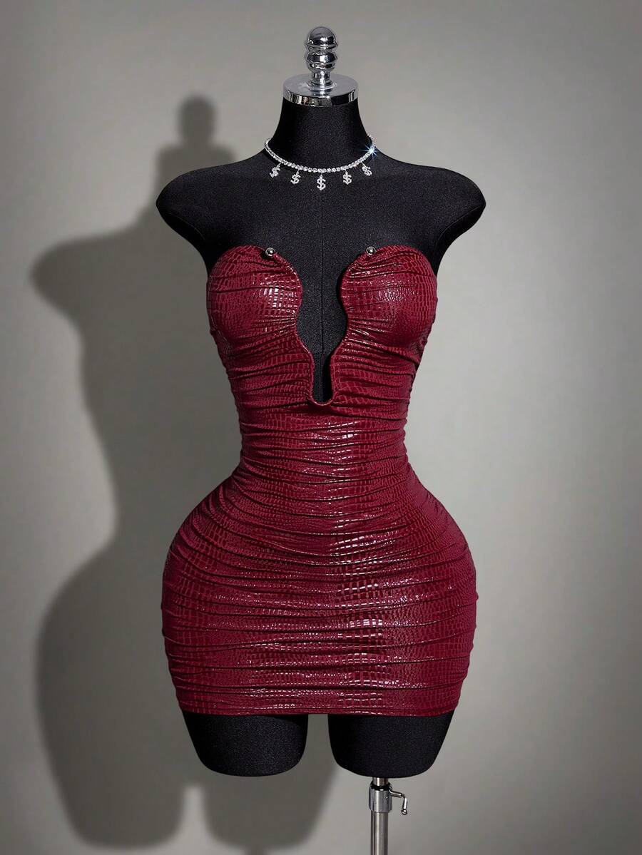 SHEIN ICON 女士修身连衣裙，镂空领口，金属装饰 - 酒紅色 - 查看 1