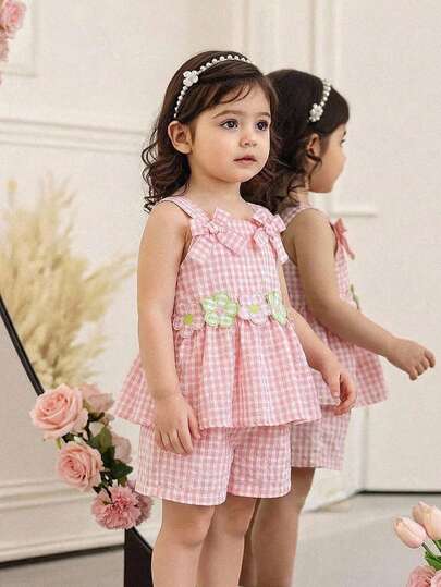 SHEIN 2pcs/Set Baby Girls' Spaghetti Strap Cherry Print Bow Decor Sleeveless Striped Top + Elastic Waist Shorts Casual Outfit, Suitable For Summer Daily Wear Or Travel