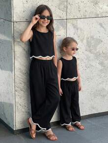 SHEIN 2件套少女碎花圆领休闲吊带背心和裤子套装 - 藍色 - 查看 10