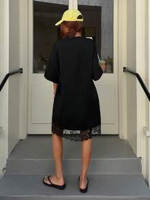 Vestido mini casual de verano para mujer con estampado de lunares y encaje de contraste - Negro - Ver 2