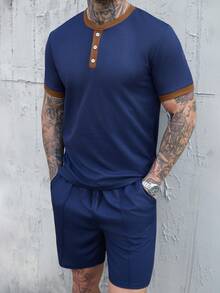 Manfinity CasualCool Tricou bărbătesc cu mânecă scurtă, cu guler rotund și nasturi, cu jumătate de fantă, și pantaloni scurți cu buzunar, ținută casual de zi cu zi - Multicolor - Vizualizare 3