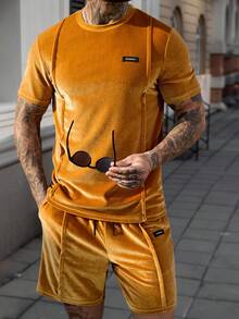 Manfinity CasualCool Men's Casual Letter Print T-Shirt And Shorts Set, Summer - Gold - View 3