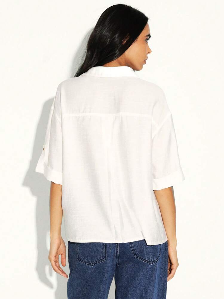 KSTM Blusa blanca con botones y bolsillos en el pecho, con mangas enrollables para uso casual en la oficina y estilos de fin de semana