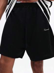 SUMWON Herren gestreiftes T-Shirt und Shorts Co-Ord Set, lässiger Sommer Zweiteiler, horizontale Streifen, Rundhalsausschnitt, Kurzarm, Regular Fit, Schwarz Weiß - Schwarz und Weiss - Übersicht 6
