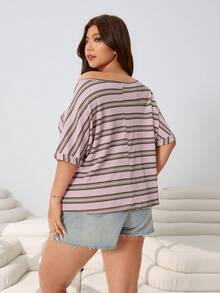 Solflare 春夏新款休闲条纹针织不对称肩短袖宽松大码T恤，适合户外、日常、派对、音乐节、返校、毕业典礼、度假、居家、街头风等多种场合穿着，可外穿或内搭 - 彩色 - 查看 2