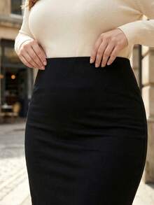 ELLERISSA Curve Elegant Contrast Lace Hip Detail Pencil Skirt For Women, Black High Waist Lace Trim Bodycon Midi Skirt, Work Formal Skirt, Plus Size Bottoms For Women, Office Outfits, Wedding Guest Skirts, Lace Pencil Skirt, Professional Wear, Casual Daily Wear, Vacation Outfits, Lace Midi Skirt - Black - View 7