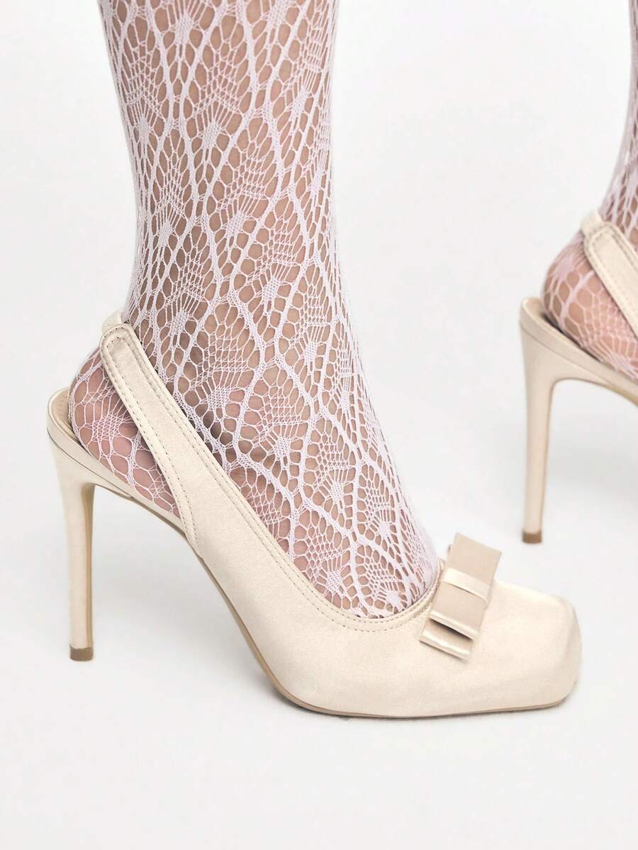 SheIn MOD Giày cao gót đế bệt bằng satin dành cho nữ, mũi vuông kín, thắt nơ, buộc dây, quai ngang, kiểu Mary Jane, slingback, giày búp bê, giày Lolita, giày dự tiệc, giày cưới, giày dạ hội, giày cao gót dễ thương, phong cách Aesthetic. - Màu be - Xem 1