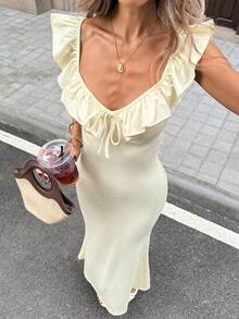 Pariaura 2026 Summer New Sweet Tie Ruffle Hem Dress, Soft Comfortable Fabric In Pale Yellow, Romantic Vacation Style, Wide Collar With Ruffle Trim, Adjustable Ruffle Shoulder Straps, Backless Lace-Up Design, Bow Accent On Front, Slimming Fit, French Elegant Dress, Romantic Vacation Dress, Ins-Inspired Dress Cream Maxi Dress Elegant Maxi Dress Ruffle Maxi Dress Elegant Summer Dress Elegant Spring Dress - Cream - View 1