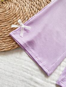 SHEIN 2件組少女紋理布料T恤搭配3D花朵裝飾與休閒長褲，適合休閒外出 - 彩色 - 查看 6