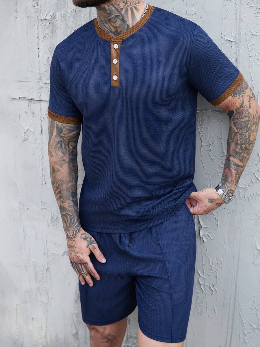 Manfinity CasualCool Tricou bărbătesc cu mânecă scurtă, cu guler rotund și nasturi, cu jumătate de fantă, și pantaloni scurți cu buzunar, ținută casual de zi cu zi - Multicolor - Vizualizare 1