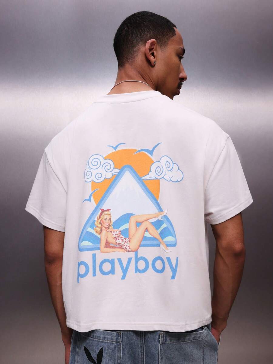 PLAYBOY X SUMWON 男士图案短袖圆领休闲T恤，饰有复古三角印花，假日系列 - 杏色 - 查看 1