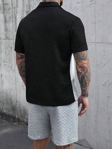 Manfinity CasualCool Bộ đồ nam gồm áo polo ngắn tay phối màu tương phản và quần short cạp chun, màu đen trắng, kiểu dáng thường ngày, đồ thể thao mùa hè cho nam, bộ hai mảnh quần short thường ngày cho nam, trang phục mùa hè cho nam, áo thun nam, đồ phối hợp, phong cách cổ điển, thích hợp cho sinh hoạt hàng ngày, những chuyến đi cuối tuần, hoạt động ngoài trời, du lịch, môi trường làm việc thoải mái hoặc các dịp bán trang trọng, quà tặng cho bạn trai/chồng, quà kỷ niệm/sinh nhật, tiệc tùng, kỳ nghỉ hè, trang phục đi biển, đám cưới kiểu Hawaii, từ xuân đến hè. - Nhiều màu - Xem 2