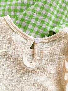 SHEIN Vintaside Kids 女童（小号）针织提花象牙色荷叶边吊带背心和粉色荷叶边短裤套装，可爱迷人的宝宝夏季服装 - 綠色 - 查看 8