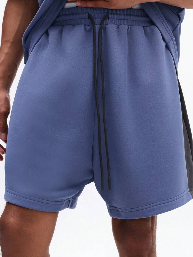 オーバーサイズブルーTシャツとショーツセット