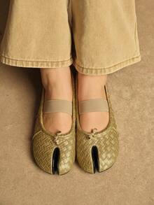 Rosivie 女士金色圆头平底玛丽珍分趾鞋，低跟，校园风圣诞节 - 金色 - 查看 4