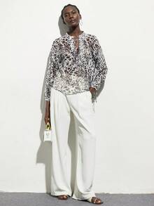 Aveloria Modichic 复古波西米亚风女式衬衫，立领，系带前襟和袖口，泡泡袖，不对称下摆，宽松版型，豹纹雪纺长袖衬衫 - 灰色 - 查看 6