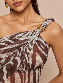 Olia Maree Olia Maree 复古棕白斑马纹网纱单肩扭结褶皱修身性感露脐上衣 单肩上衣 夜店上衣 围巾上衣 单肩衬衫 棕色印花上衣 斑马纹上衣 镂空上衣 露脐上衣 伊比沙岛上衣 棕色抹胸上衣 单肩上衣 女士上衣 夏季女士上衣 夏季女士套装 女士两件套 - 彩色 - 查看 8