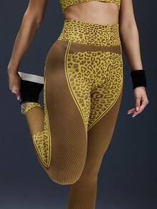 Powerista 1件豹纹吸湿排汗无缝瑜伽/健身裤，基本款，卡其色 - Volcanic Gray - 查看 8