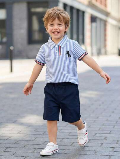 2pcs/Set Boys' Summer Outfit, Top: White & Blue Striped Short Sleeve Polo Shirt With Black Buttons & Prints, Bottom: Solid Color Casual Shorts, Fashionable Summer Holiday Wear