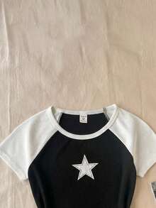 SHEIN 青少年女孩休閒簡約舒適圓領拼接對比色星星圖案T恤 - 黑與白 - 查看 6